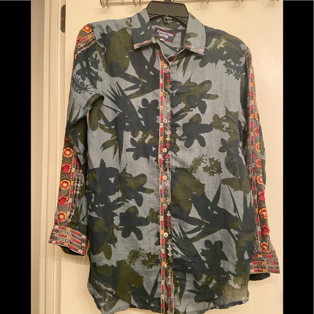 Johnny Was  embroider button down shirt